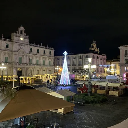 La Di Piazza Dell'universita *