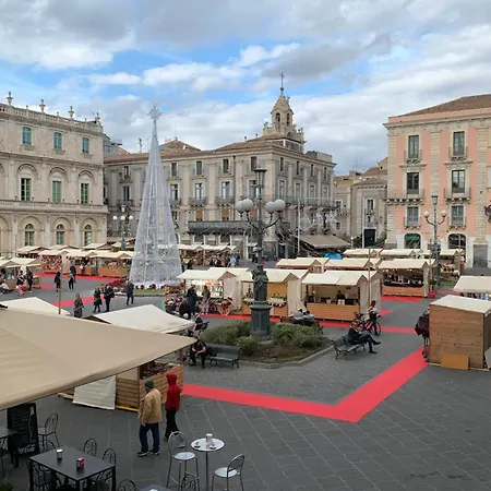 La Di Piazza Dell'universita *